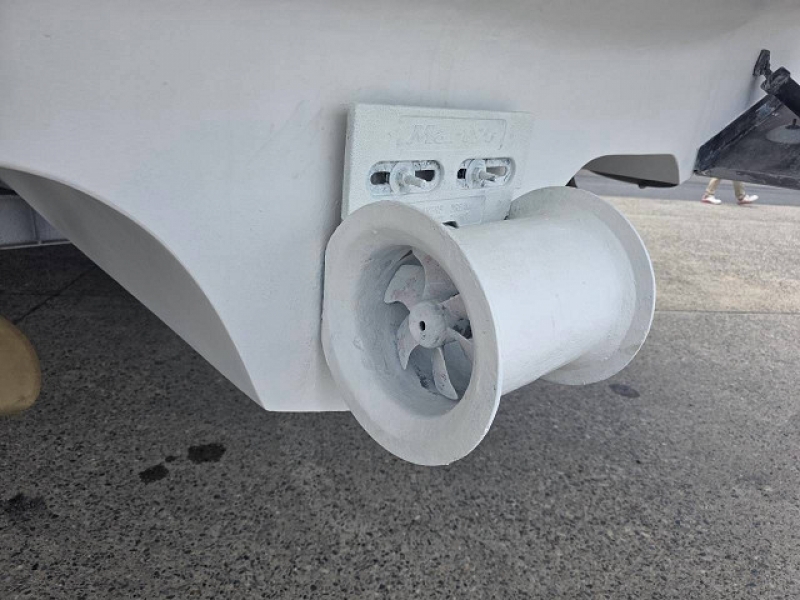 banner_094045-sea-ray-450-sedan-bridge