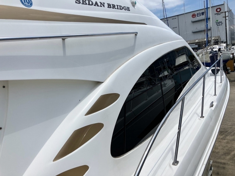 banner_094045-sea-ray-450-sedan-bridge