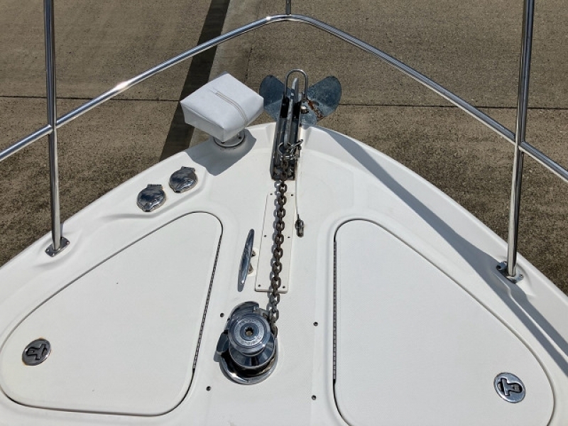 banner_094045-sea-ray-450-sedan-bridge