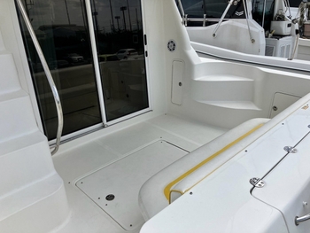 thumb_094045-sea-ray-450-sedan-bridge