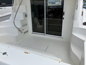 thumb_094045-sea-ray-450-sedan-bridge