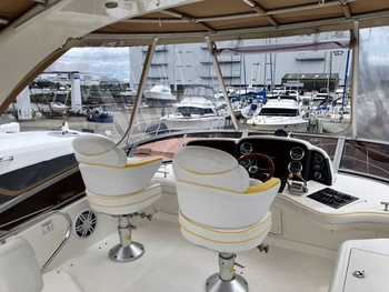 thumb_094045-sea-ray-450-sedan-bridge