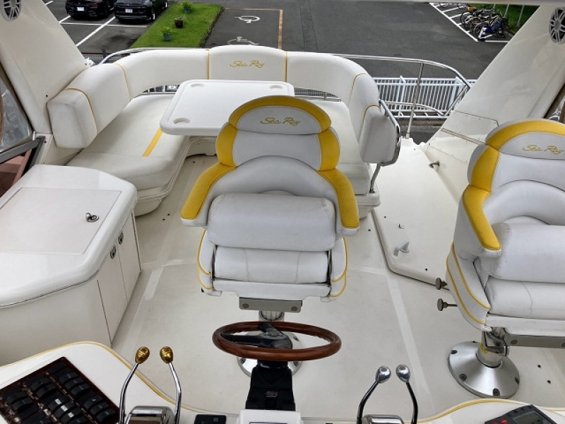 banner_094045-sea-ray-450-sedan-bridge