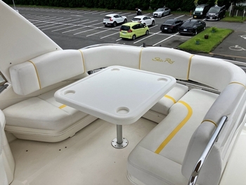 thumb_094045-sea-ray-450-sedan-bridge