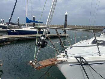 thumb_094080-catalina-yachts-30-mkii