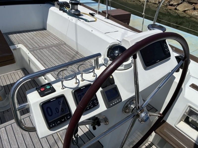 banner_094161-beneteau-sense-50