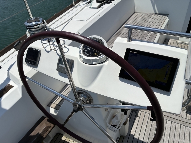 banner_094161-beneteau-sense-50