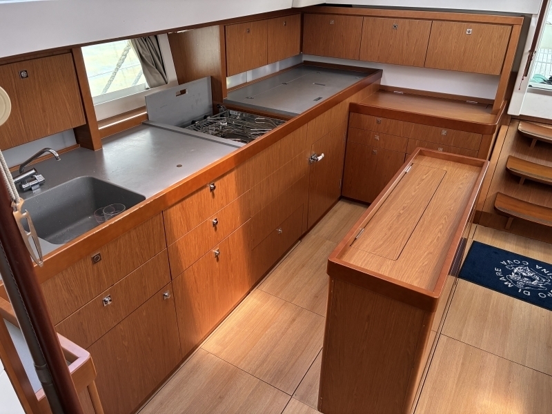 banner_094161-beneteau-sense-50