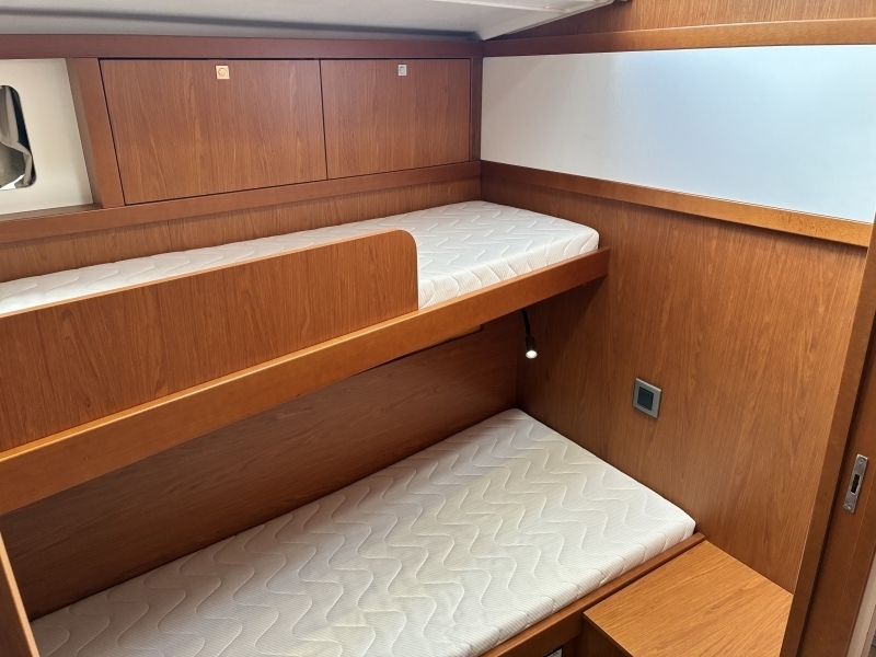 banner_094161-beneteau-sense-50