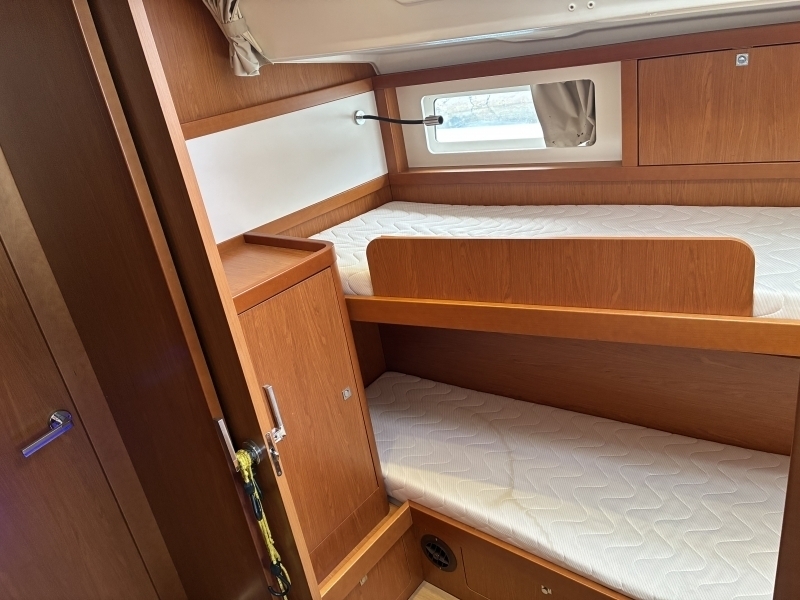 banner_094161-beneteau-sense-50
