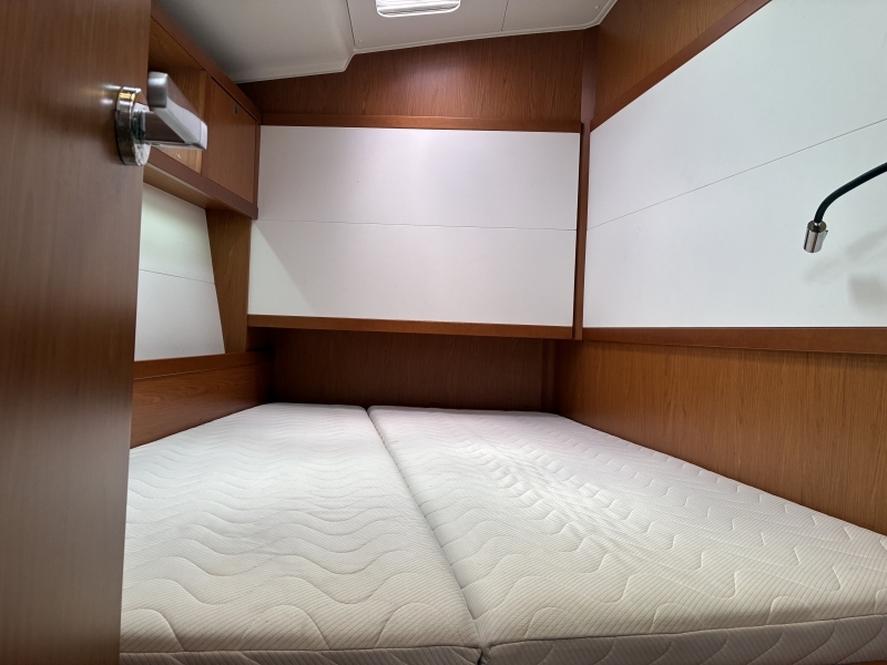 banner_094161-beneteau-sense-50