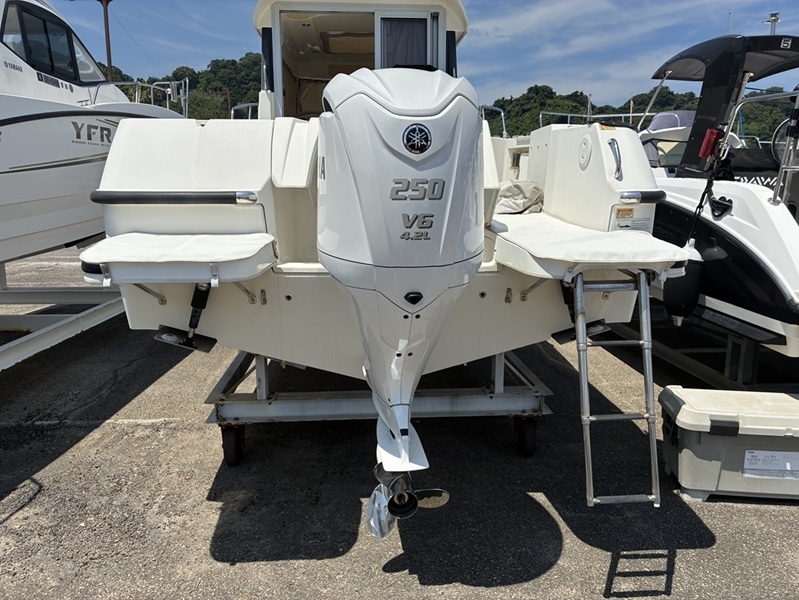 banner_094165-quicksilver-755-pilothouse