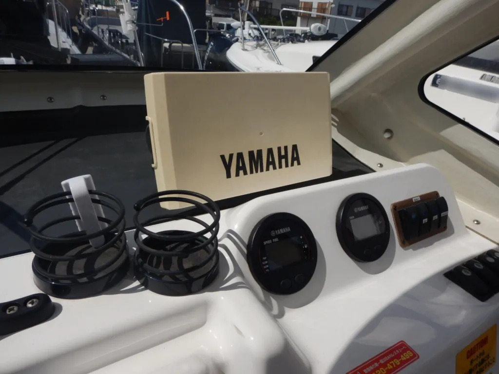 banner_094168-yamaha-f-a-s-t-23