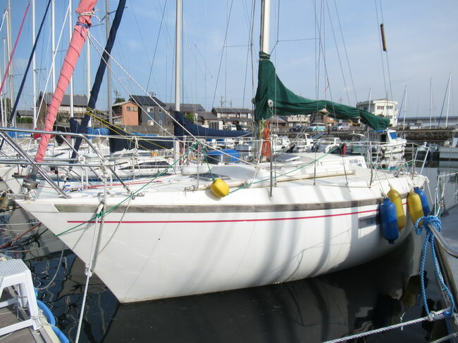 medium_094331-dufour-yachts-27