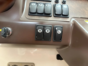 thumb_094433-toyota-ponam-31