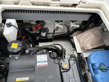 thumb_094433-toyota-ponam-31