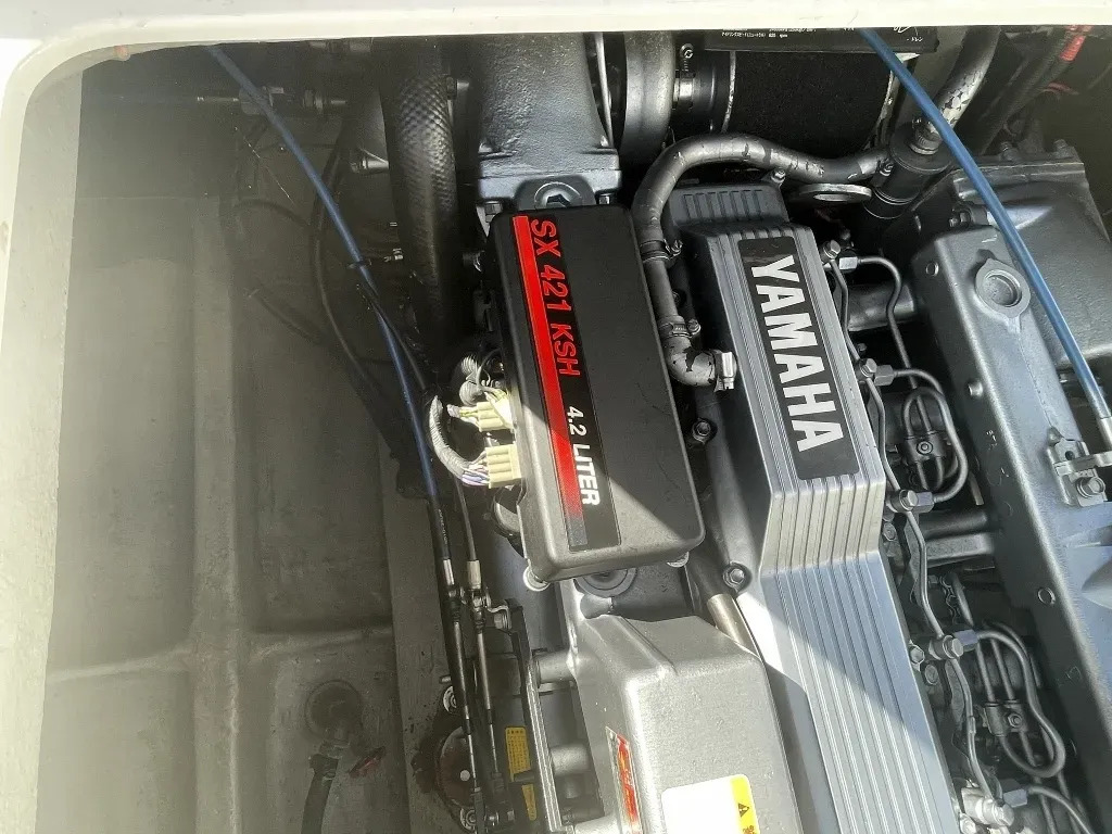 banner_094477-yamaha-cr-28fb