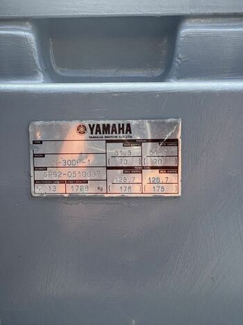 thumb_094500-yamaha-w-30