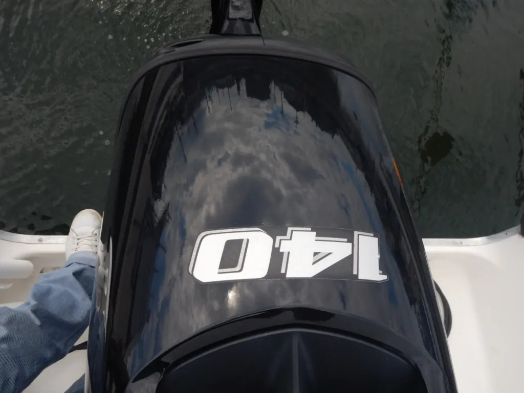 banner_094537-suzuki-f230