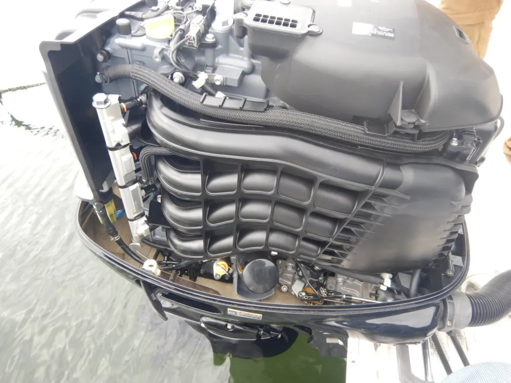 banner_094537-suzuki-f230