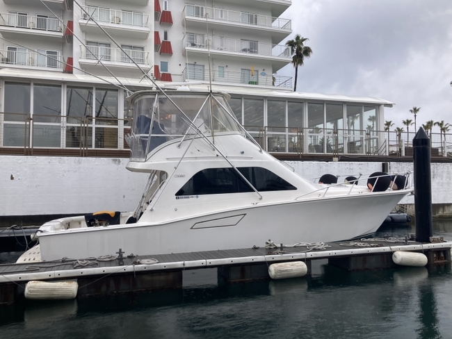 medium_094612-cabo-43-flybridge