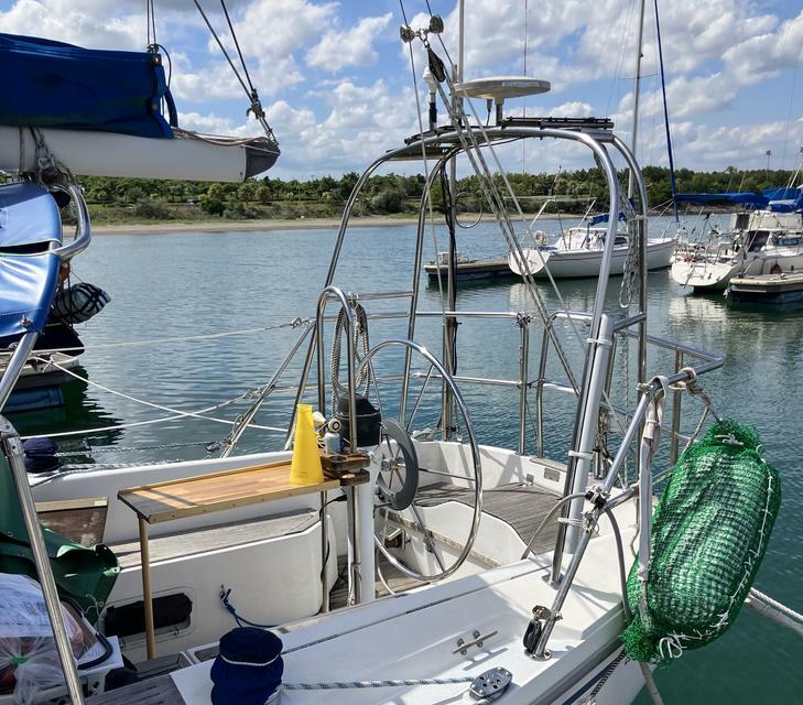 banner_094422-catalina-yachts-30