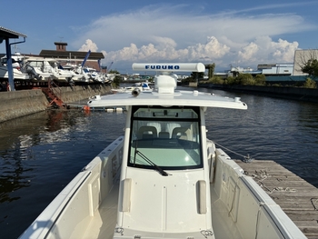 thumb_094649-boston-whaler-330-outrage