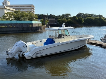 thumb_094649-boston-whaler-330-outrage