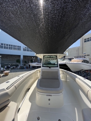 thumb_094649-boston-whaler-330-outrage