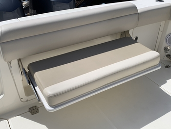 thumb_094649-boston-whaler-330-outrage