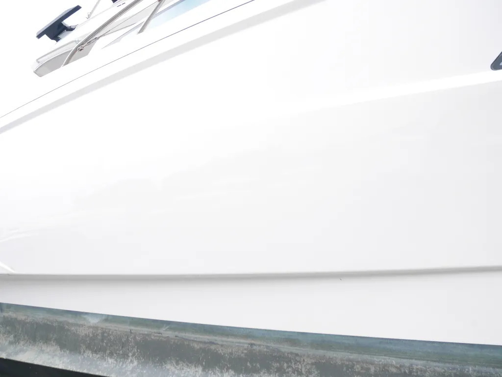 banner_094703-yamaha-exult-36-sport-saloon