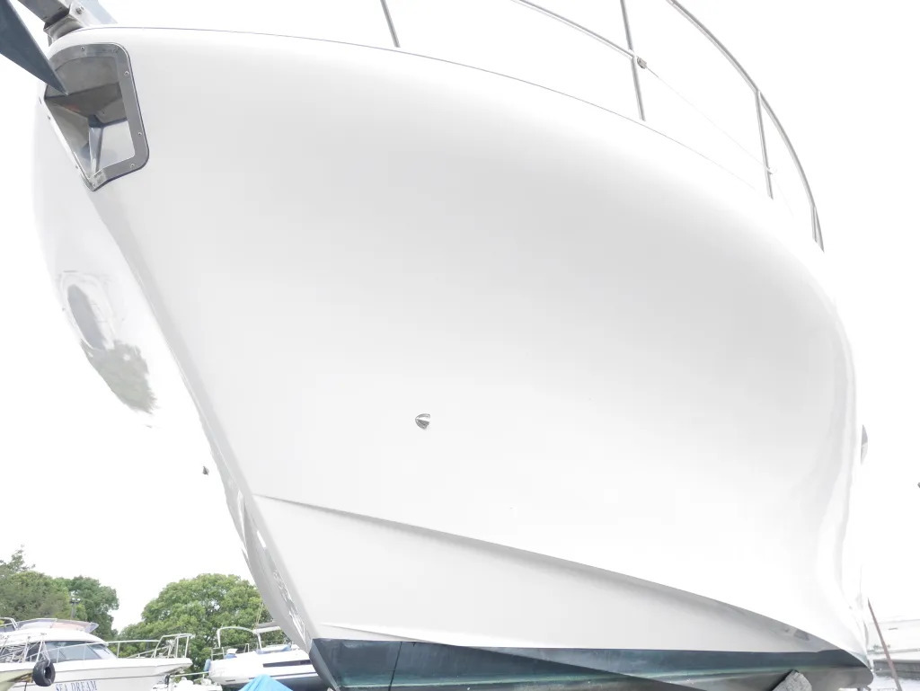banner_094703-yamaha-exult-36-sport-saloon
