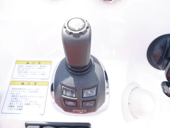 thumb_094703-yamaha-exult-36-sport-saloon