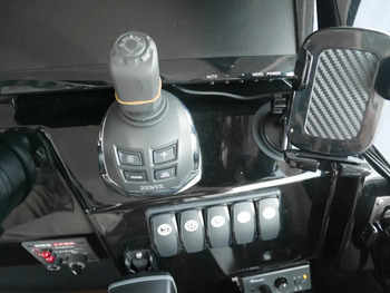 thumb_094703-yamaha-exult-36-sport-saloon