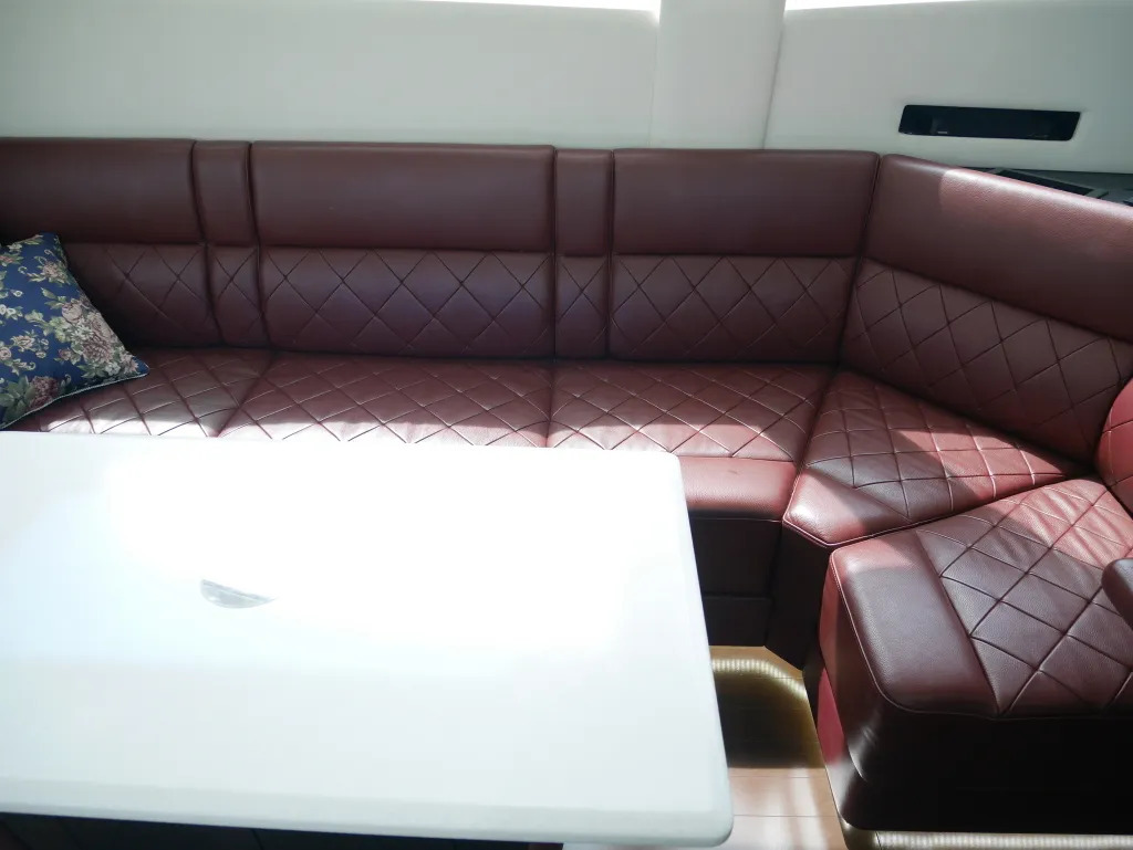 banner_094703-yamaha-exult-36-sport-saloon