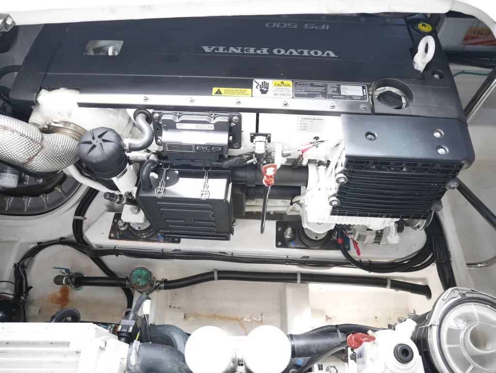 banner_094703-yamaha-exult-36-sport-saloon