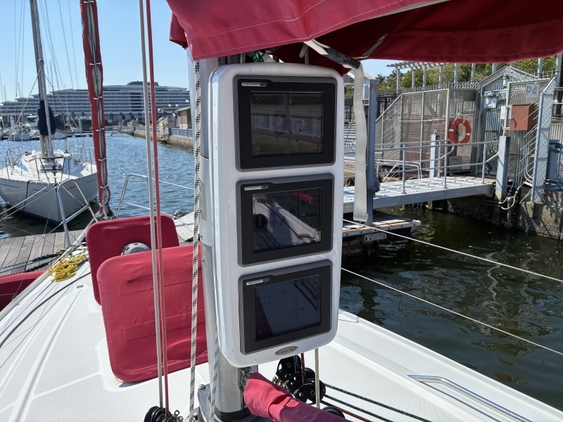 banner_094717-jeanneau-sun-fast-3200