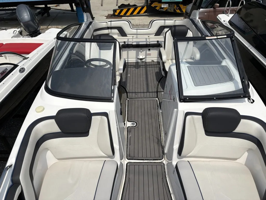 banner_094756-yamaha-ar-242-limited
