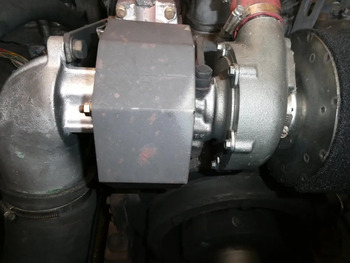 thumb_094805-yanmar-de28