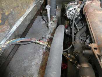 thumb_094805-yanmar-de28
