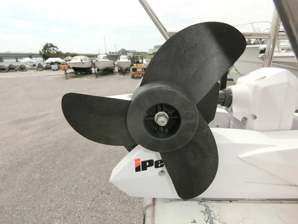 banner_094960-yamaha-uf-33