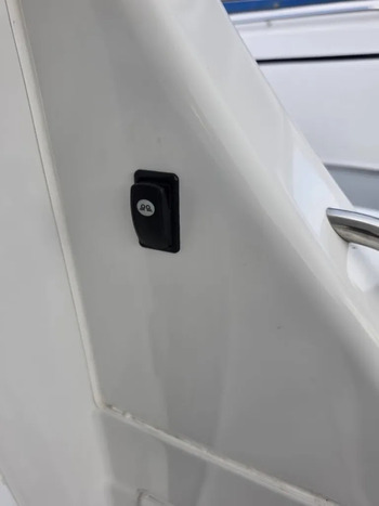 thumb_094959-toyota-ponam-28v