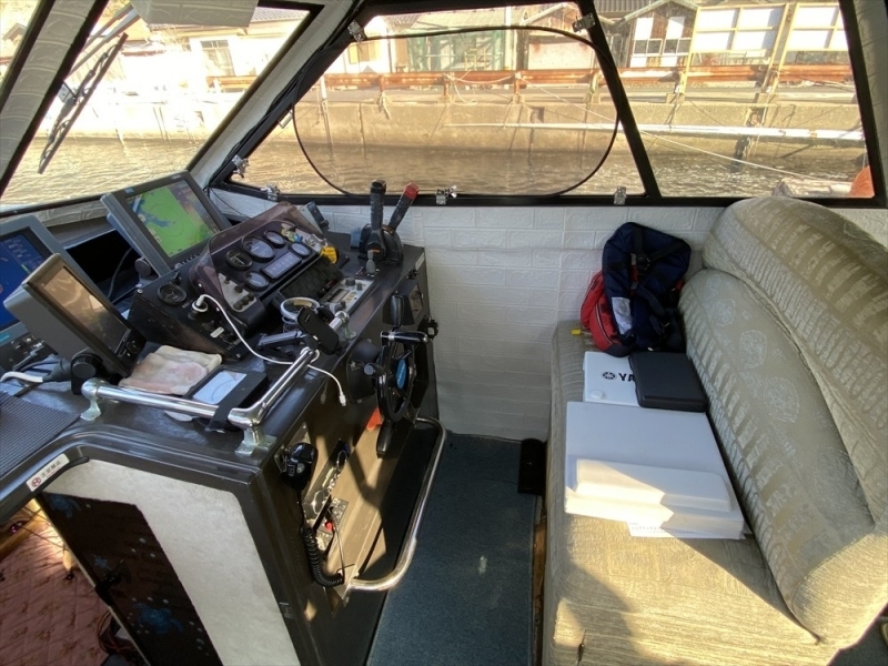 banner_094983-isuzu-it-50