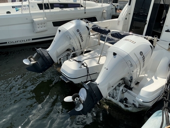thumb_095027-yamaha-sr320fb