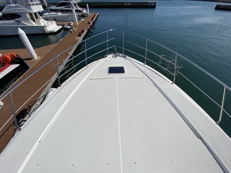 banner_095045-azimut-yachts-58