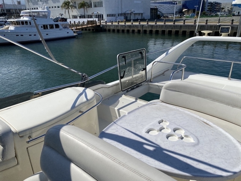 banner_095045-azimut-yachts-58