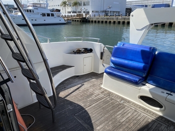 thumb_095045-azimut-yachts-58