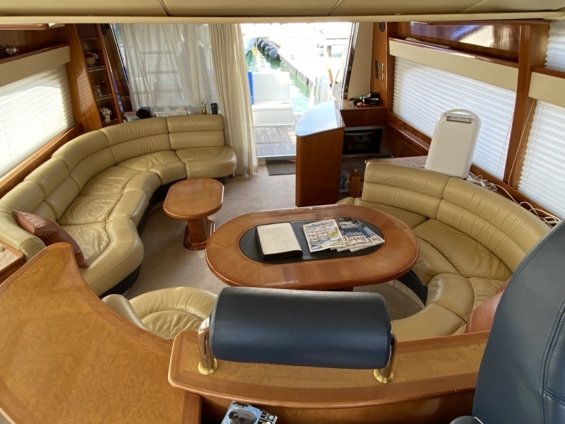 banner_095045-azimut-yachts-58