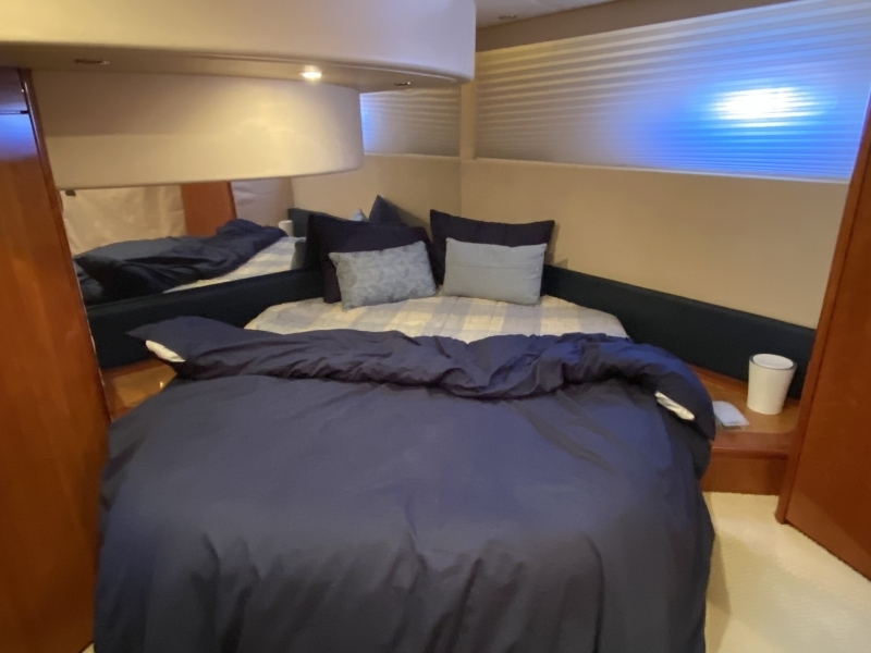 banner_095045-azimut-yachts-58