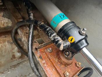 thumb_095102-yanmar-de31f